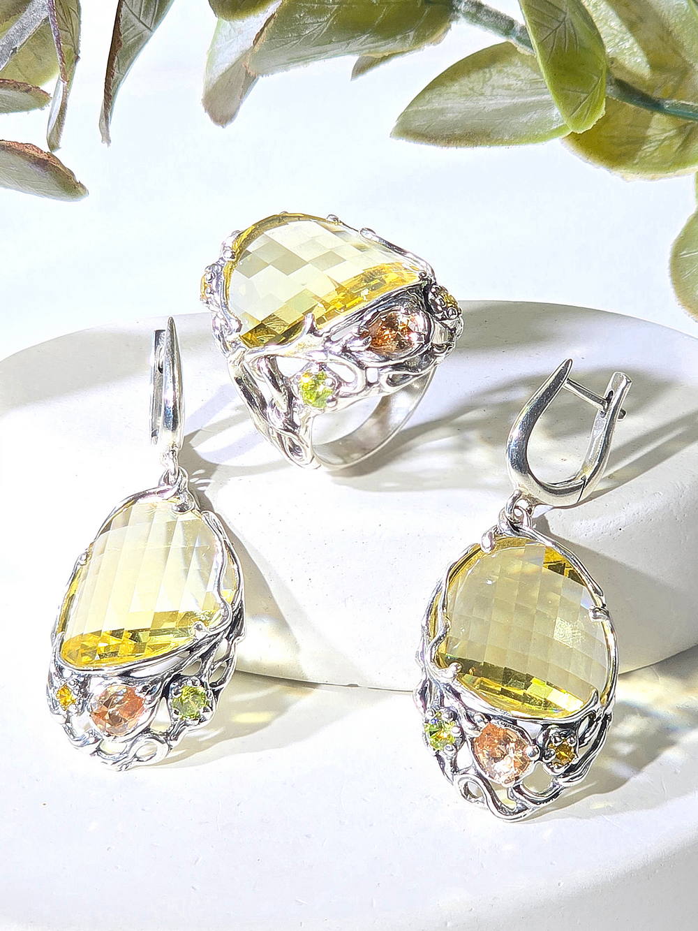 Серебряное кольцо
