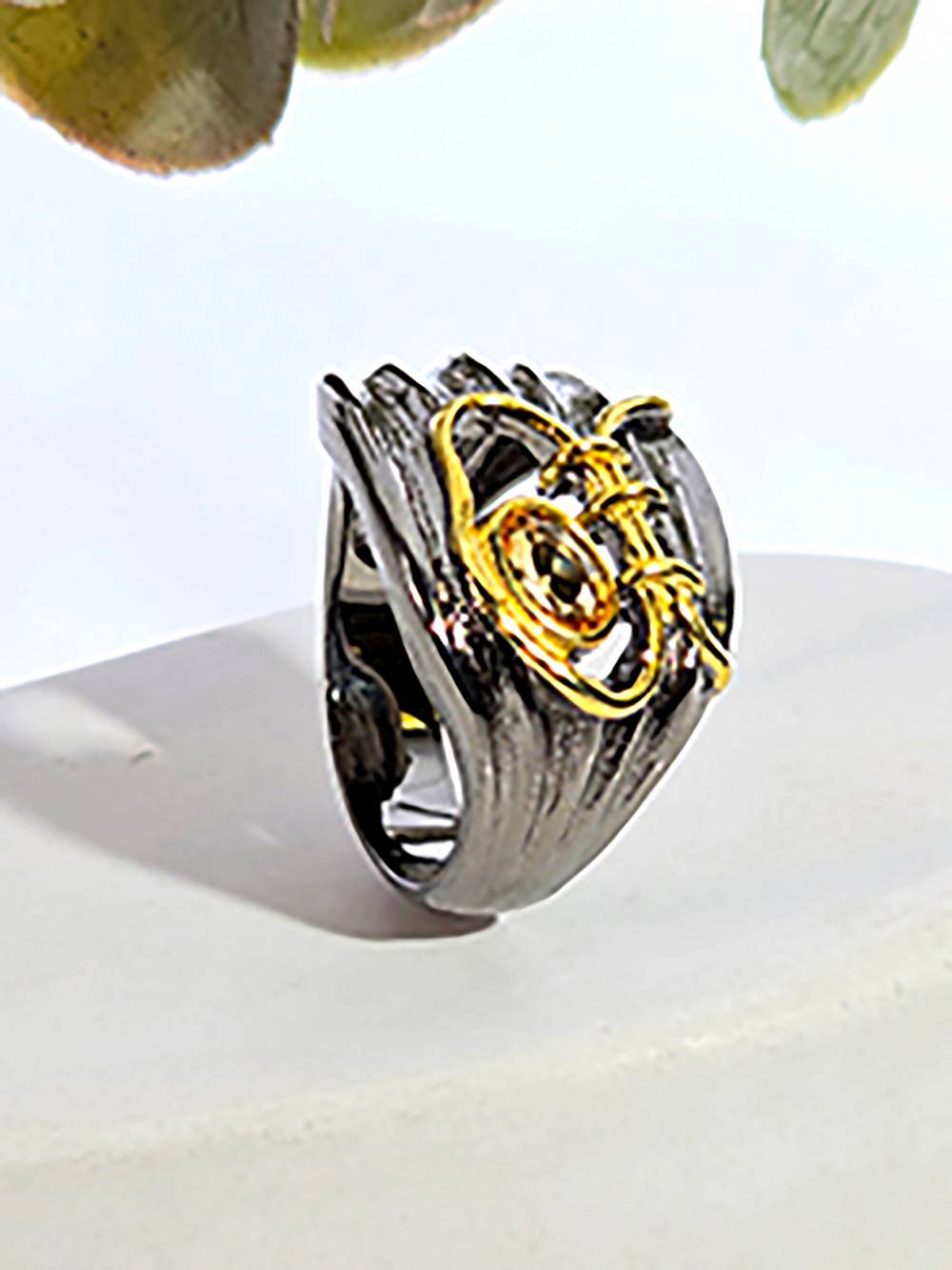 Серебряное кольцо