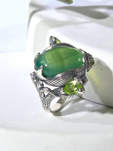 Серебряное кольцо ETERI с хризопразом и хризолитом