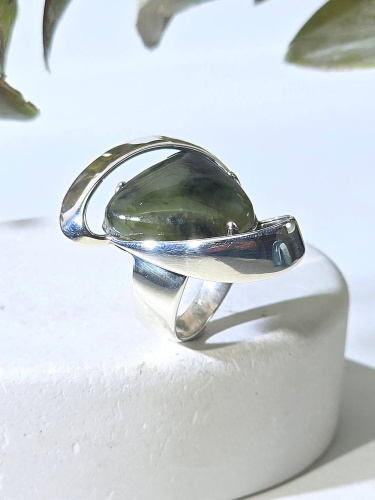 Серебряное кольцо