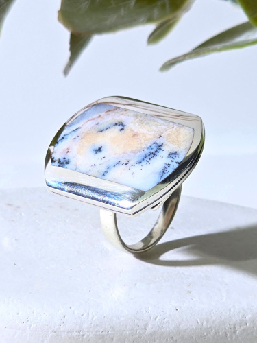 Серебряное кольцо