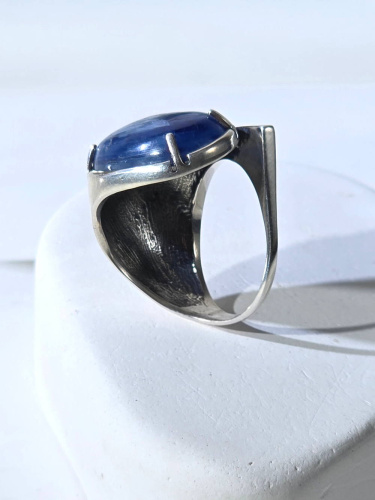 Серебряное кольцо ETERI с кианитом