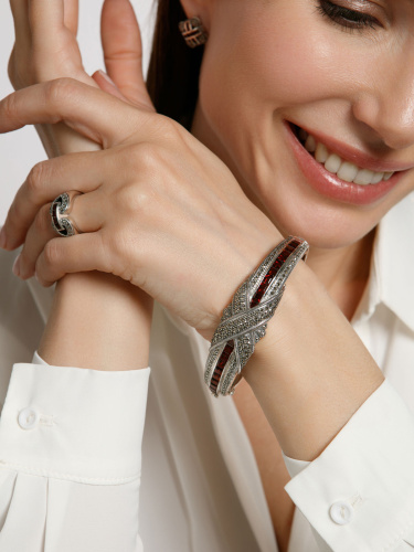 Серебряный браслет ALEXANDRE VASSILIEV с гранатами и марказитами Swarovski