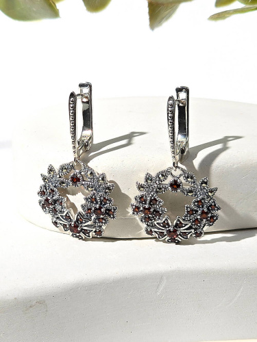 Серебряные серьги ALEXANDRE VASSILIEV с гранатами и марказитами Swarovski