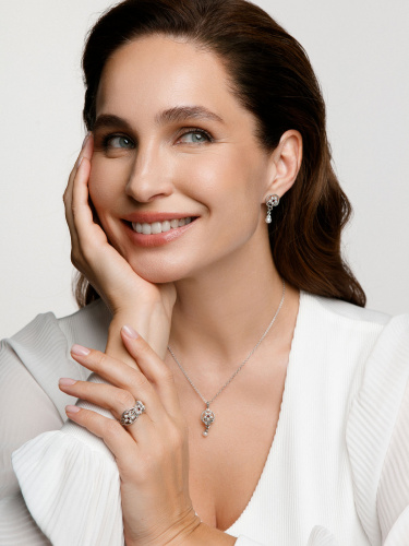 Кулон на цепи ALEXANDRE VASSILIEV с гранатами и марказитами Swarovski