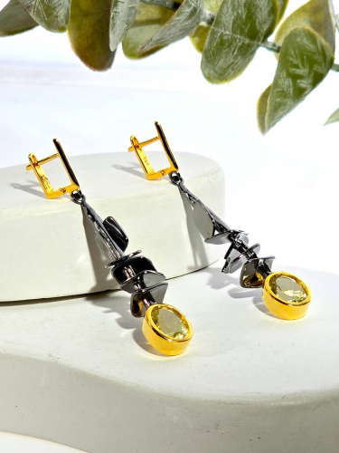 Серебряные серьги с топазами 