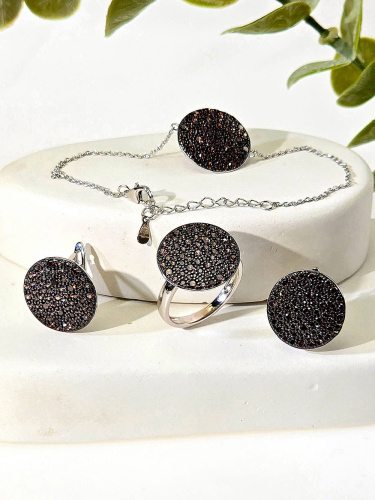 CZ-R02524-X-WB-X-X-BR_2